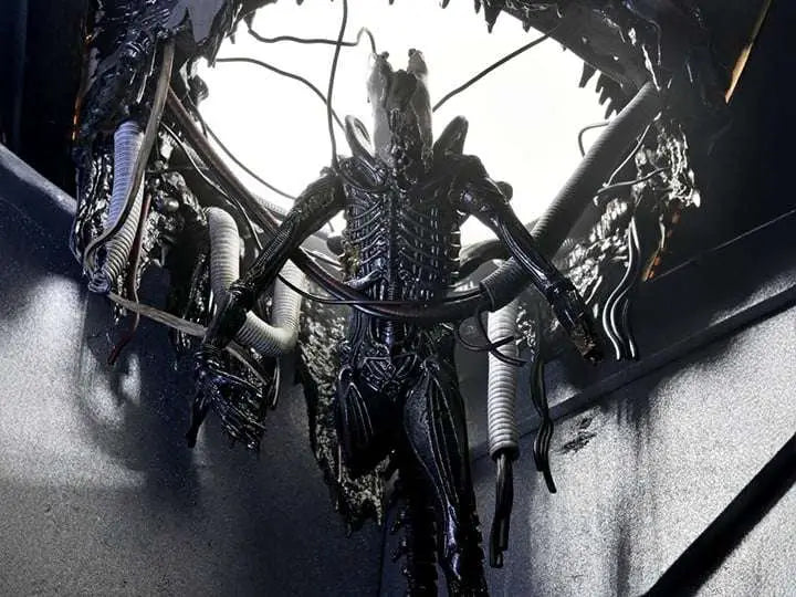 ALIEN ROMULUS DELUXE SUSPENDED LAB XENOMORPH XX121 ACTION FIGURE