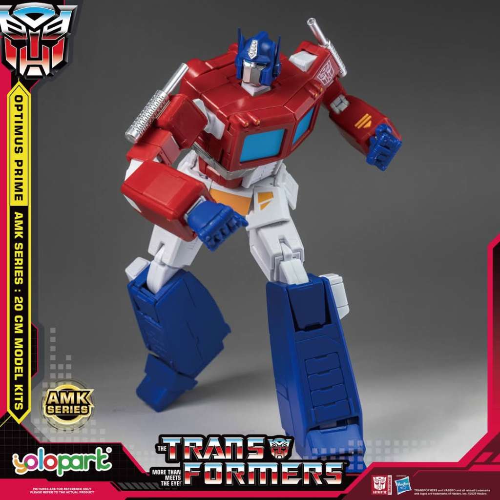TRANSFORMERS GENERATION ONE - Optimus Prime - Model Kit 20cm