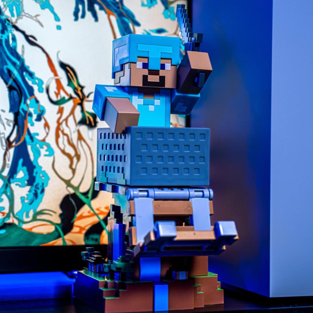 MINECRAFT - Steeve in Armour - Controller & Phone Support - 20cm