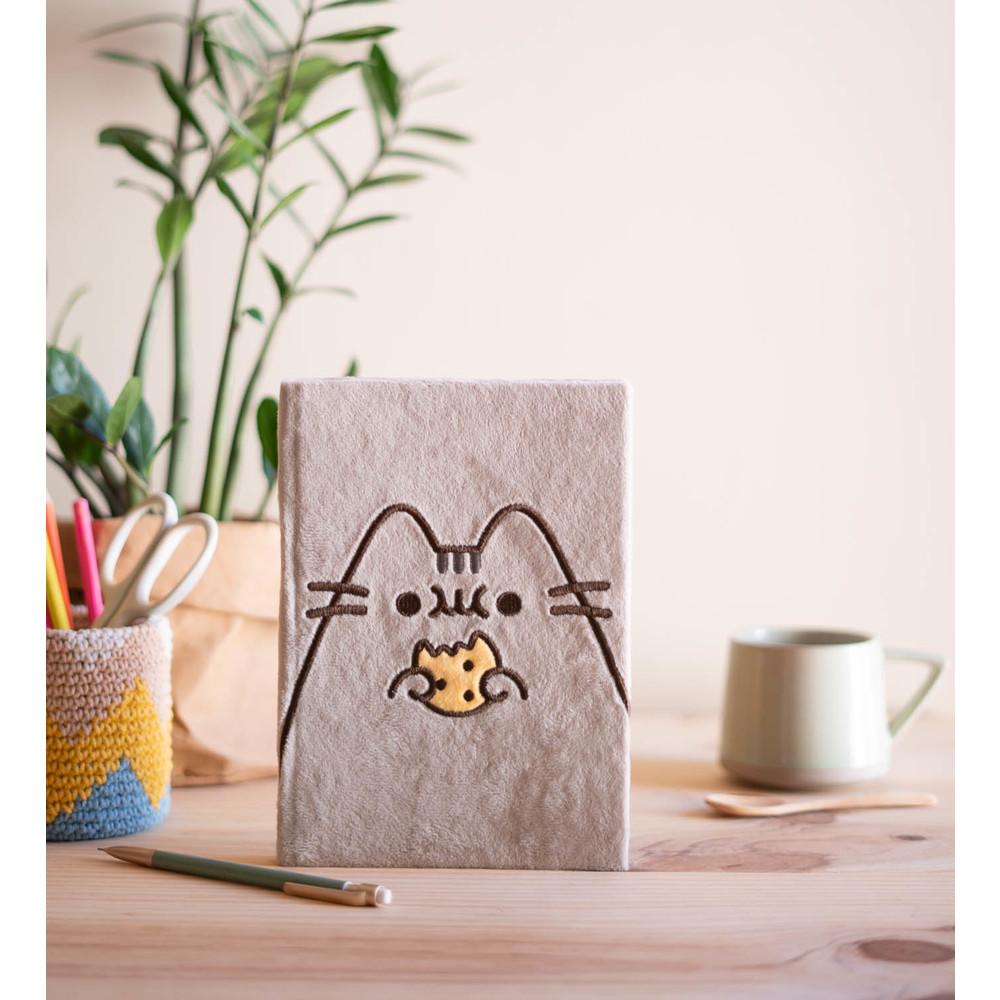 PUSHEEN - Notebook Pelucheux Premium - Format A5