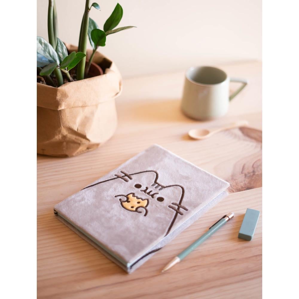 PUSHEEN - Notebook Pelucheux Premium - Format A5