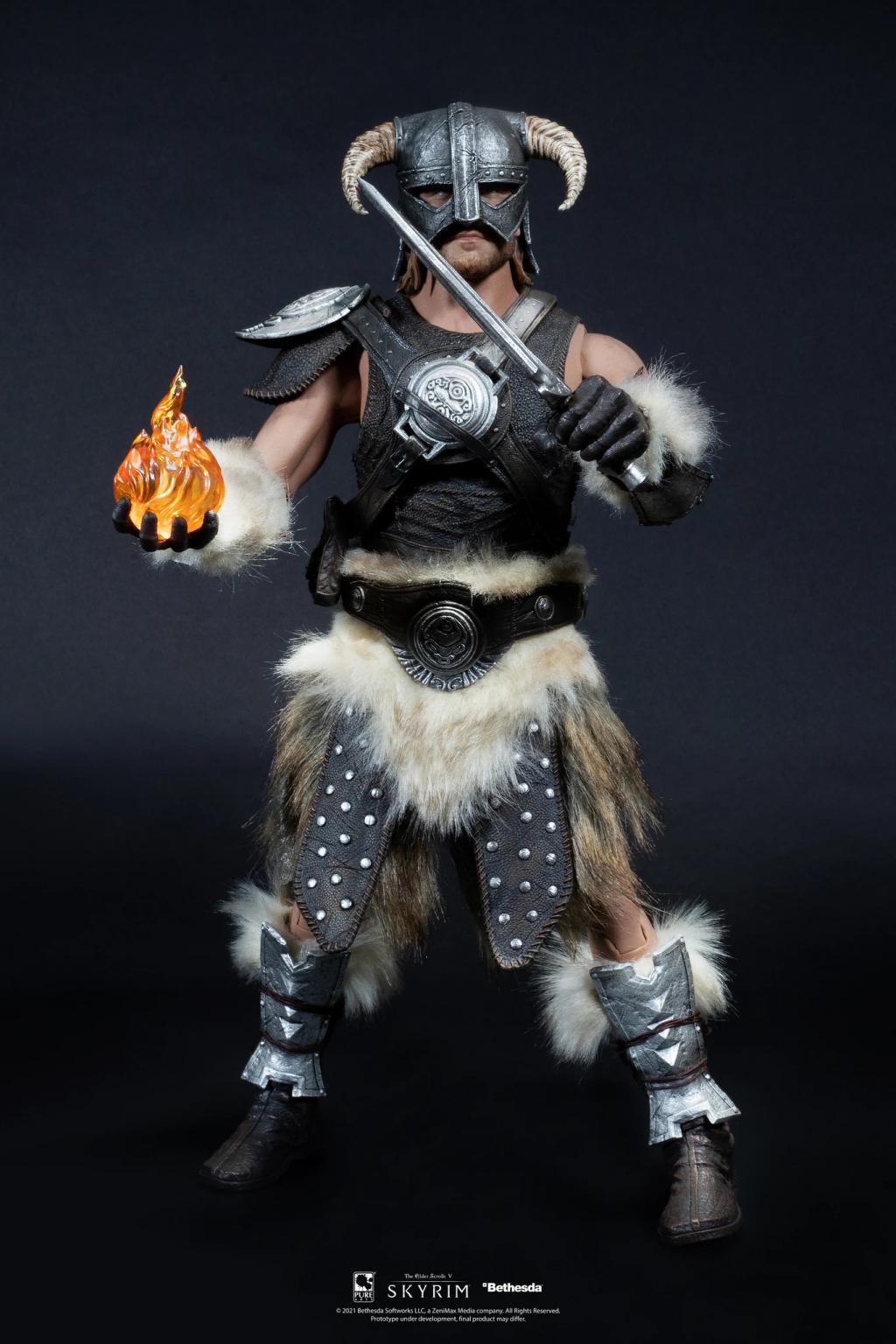 SKYRIM - Dragonborn standard - Figurine articulée '22x9x35cm'