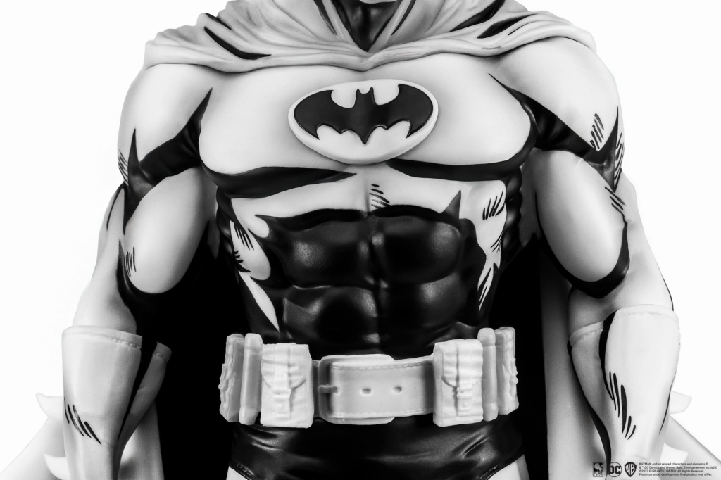 DC HEROES - Batman "Black & White Version" - Statue 1/8 27cm