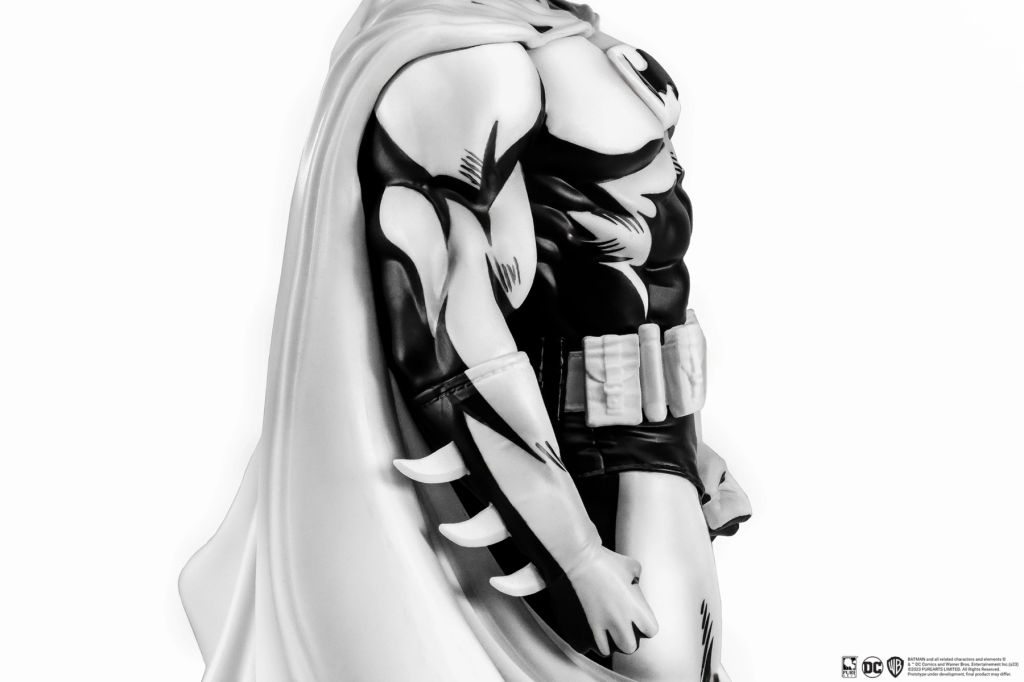 DC HEROES - Batman "Black & White Version" - Statue 1/8 27cm