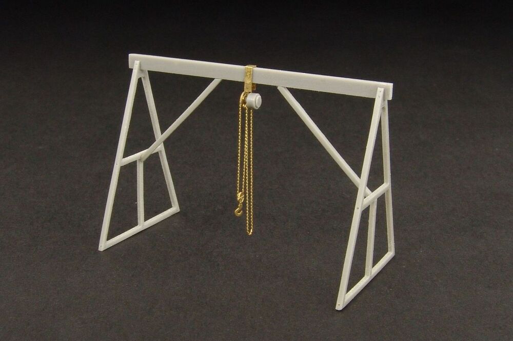 U S Airfield crane