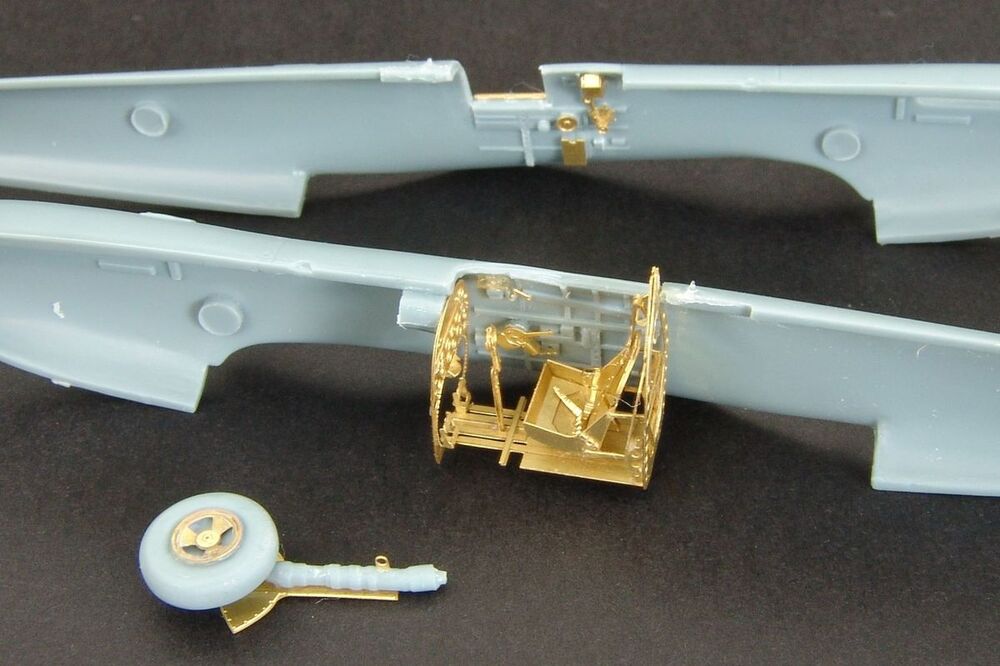 Spitfire LF Mk XVI (Sword72052)