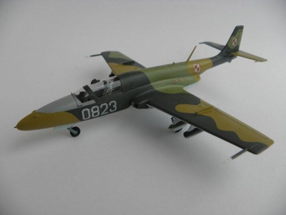 TS-11 Iskra 200BR