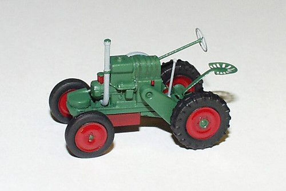 Svoboda DK 10 tractor