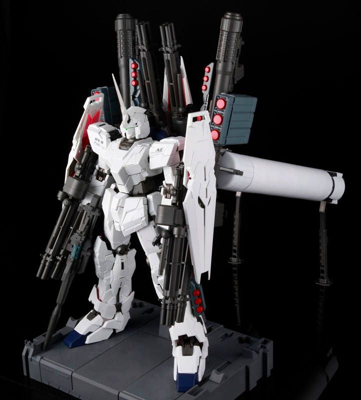 PG 1/60 FULL ARMOR EXPANSION UNIT FOR UNICORN GUNDAM