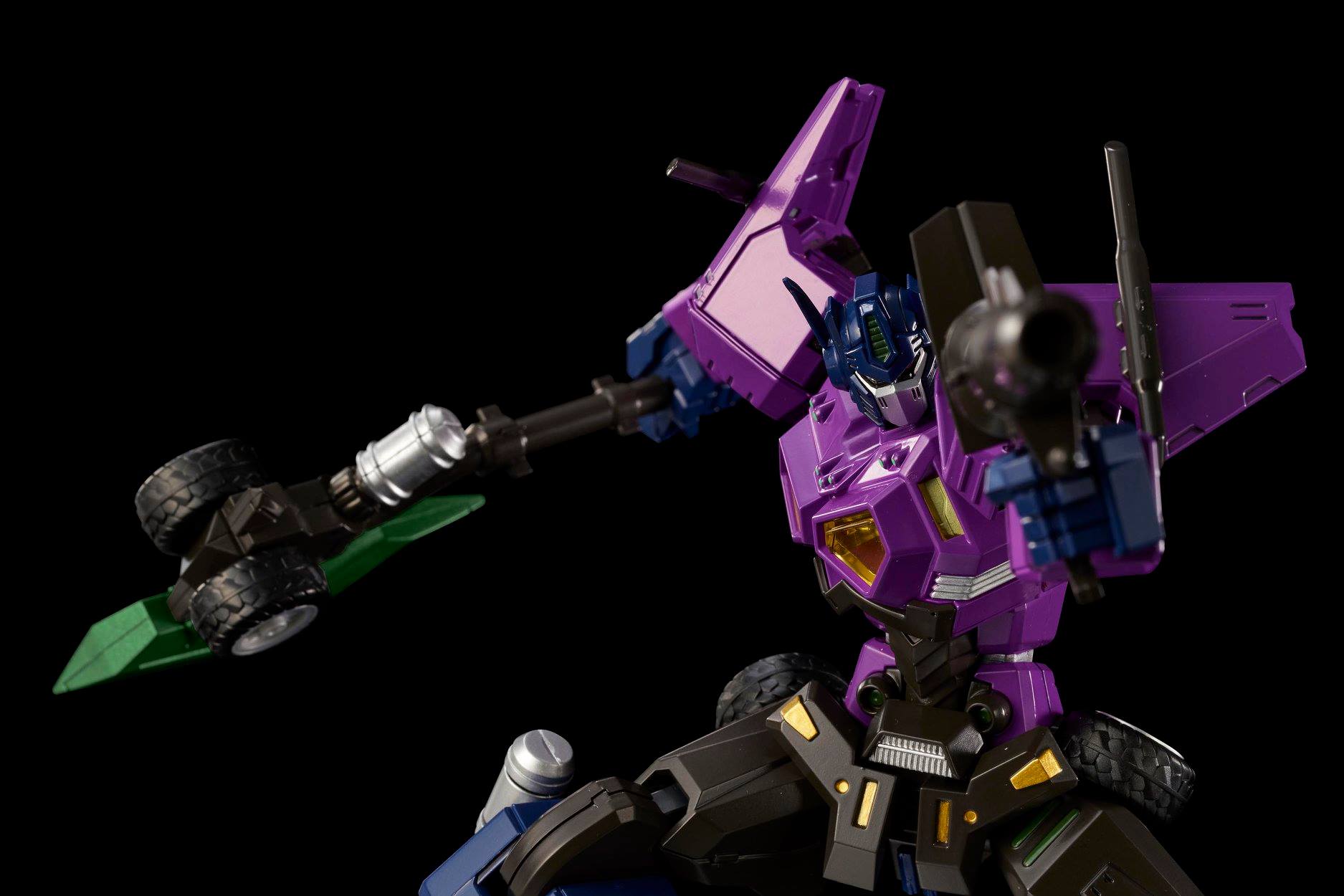 Furai Model Transformers Shattered Glass Optimus Prime (Attack Mode)