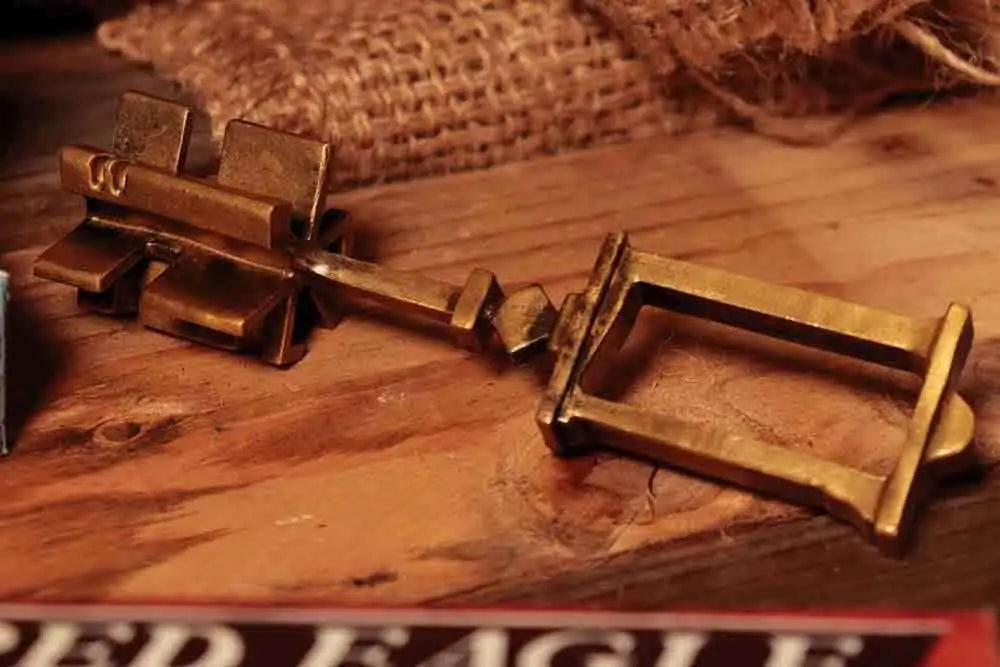 RESIDENT EVIL 4 - WAYSHRINE KEY REPLICA