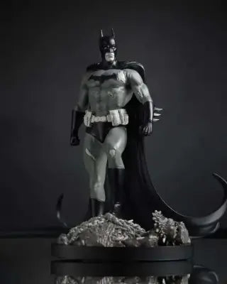 DC DIRECT BATMAN BLACK & WHITE BY BJORN BARENDS STATUE