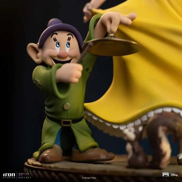 DISNEY CLASSIC SNOW WHITE AND THE SEVEN DWARVES 1/10 STATUE
