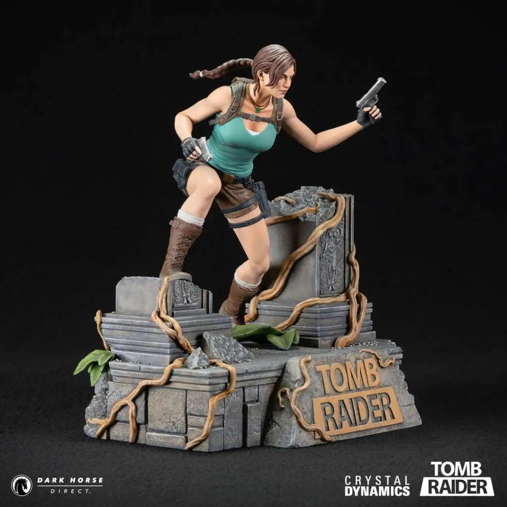 TOMB RAIDER LARA CROFT 24CM PVC STATUE
