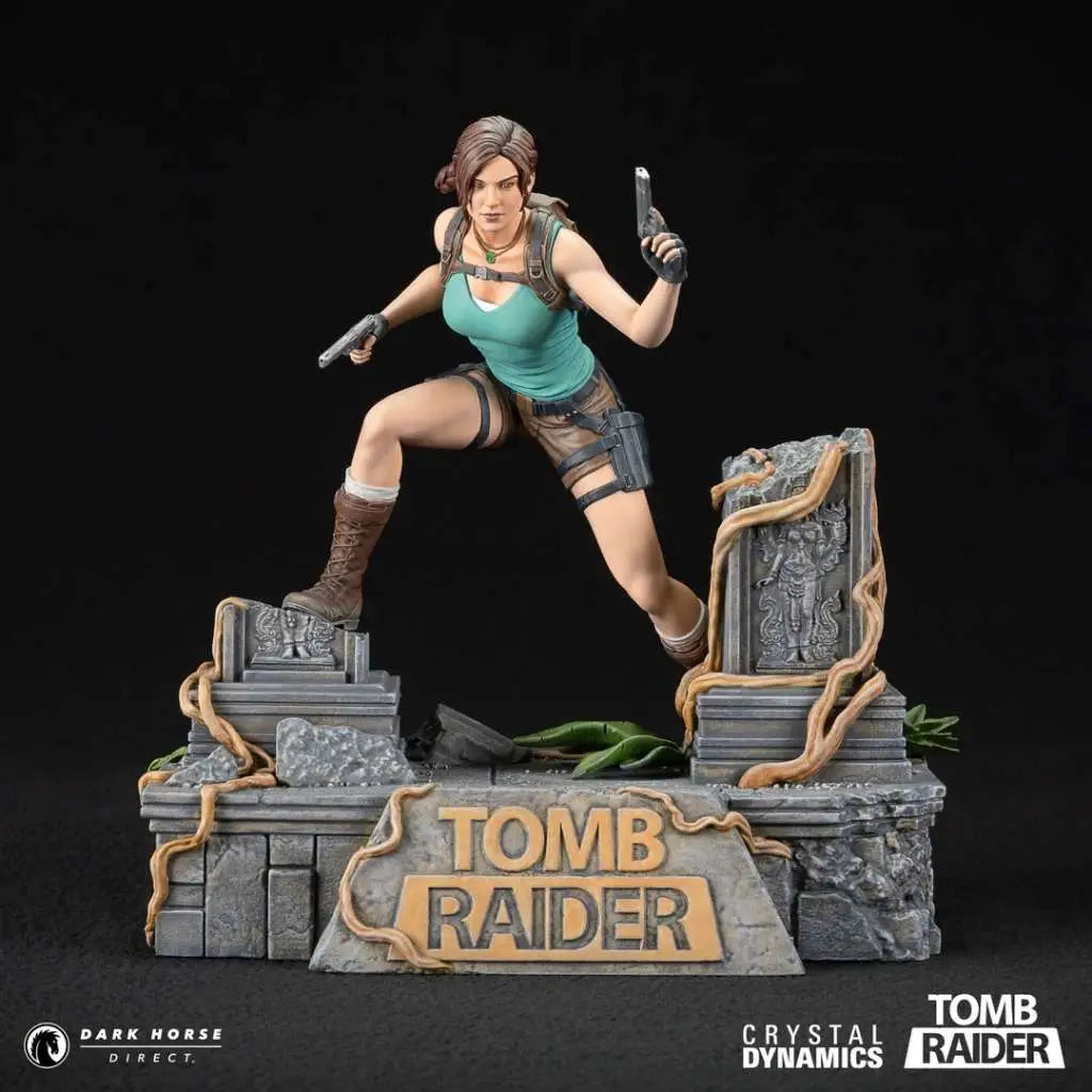 TOMB RAIDER LARA CROFT 24CM PVC STATUE