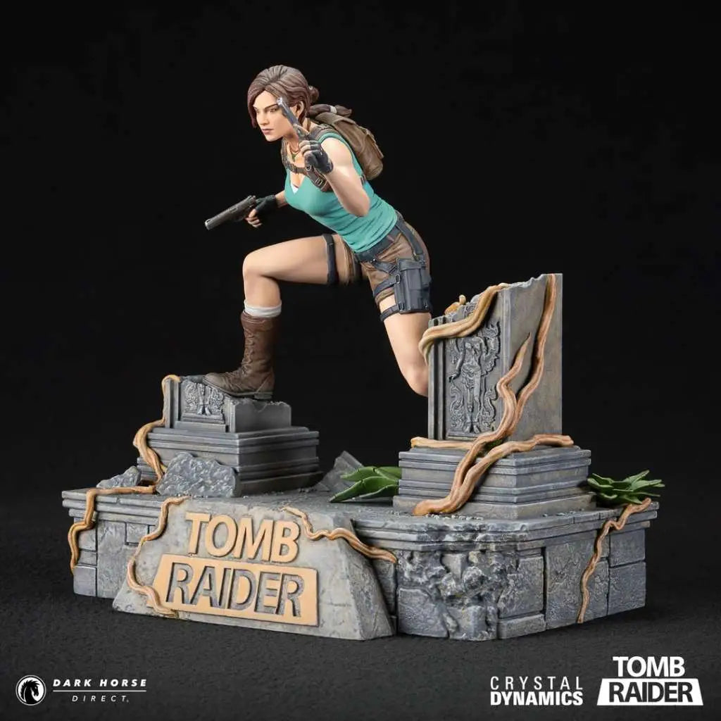 TOMB RAIDER LARA CROFT 24CM PVC STATUE
