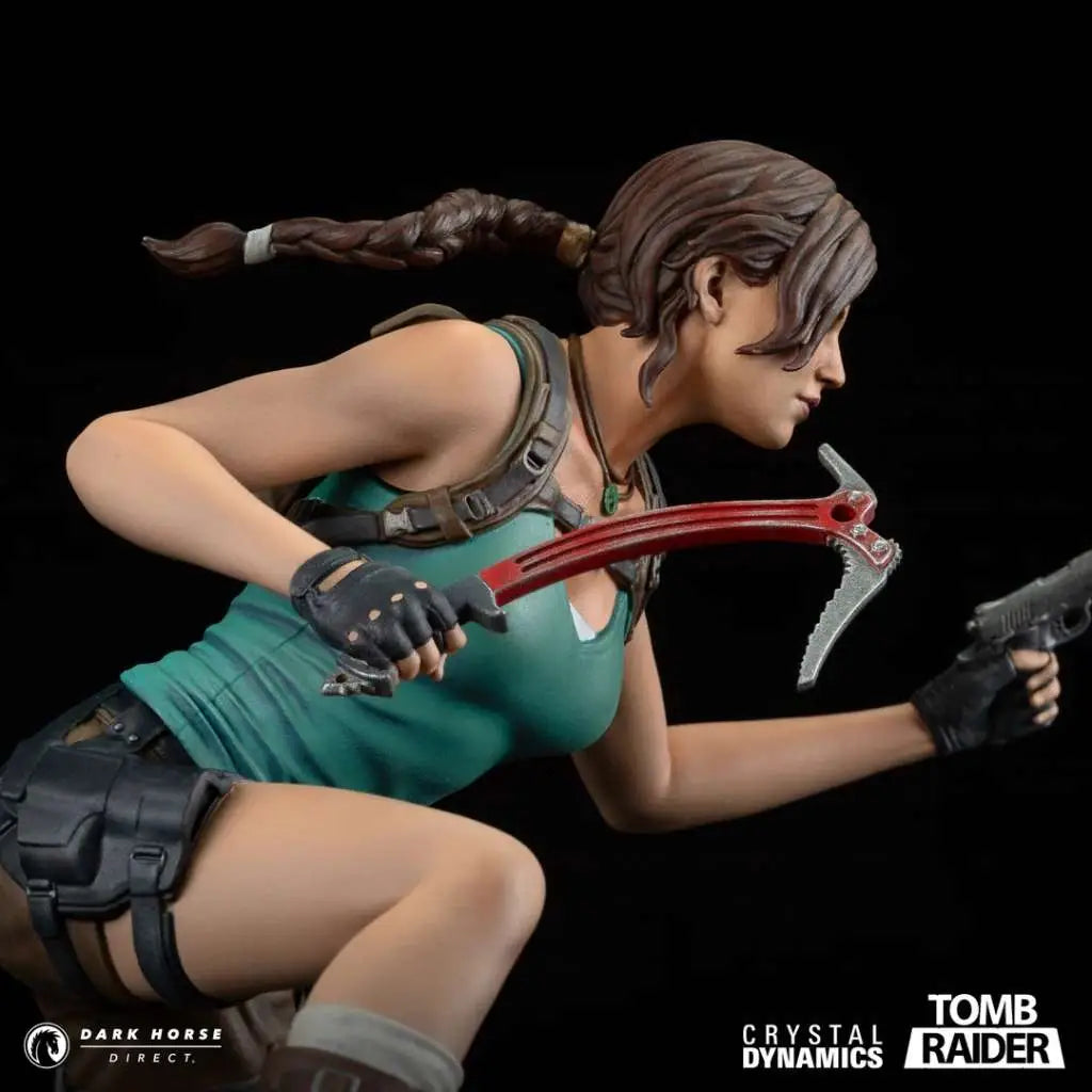 TOMB RAIDER LARA CROFT 24CM PVC STATUE