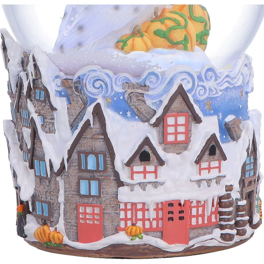HARRY POTTER HOGSMEADE VILLAGE SNOW GLOBE
