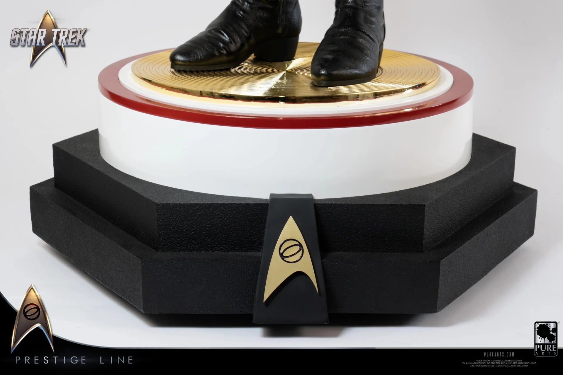 STAR TREK SPOCK 1/2 SCALE PRESTIGE LINE STATUE