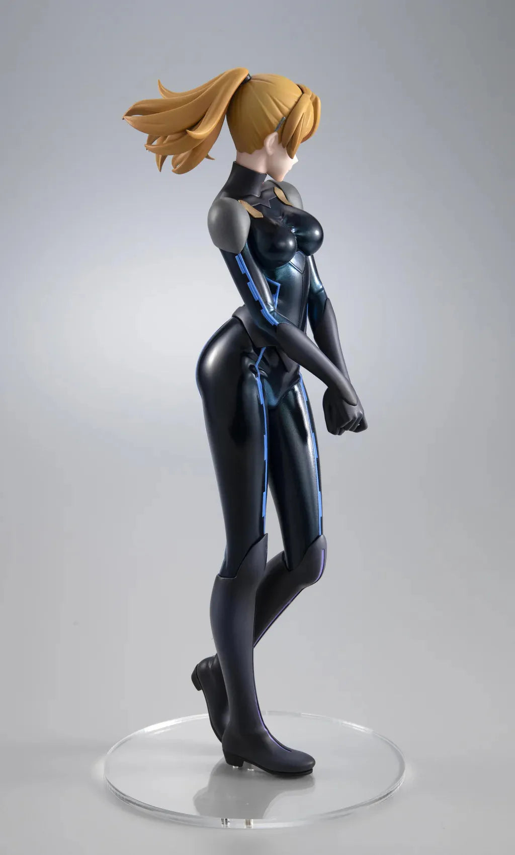 YAMATO GIRLS COLLECTION STAR BLAZERS REBEL 3199 YUKI MORI DEZARIAM SUIT VER. STATUE