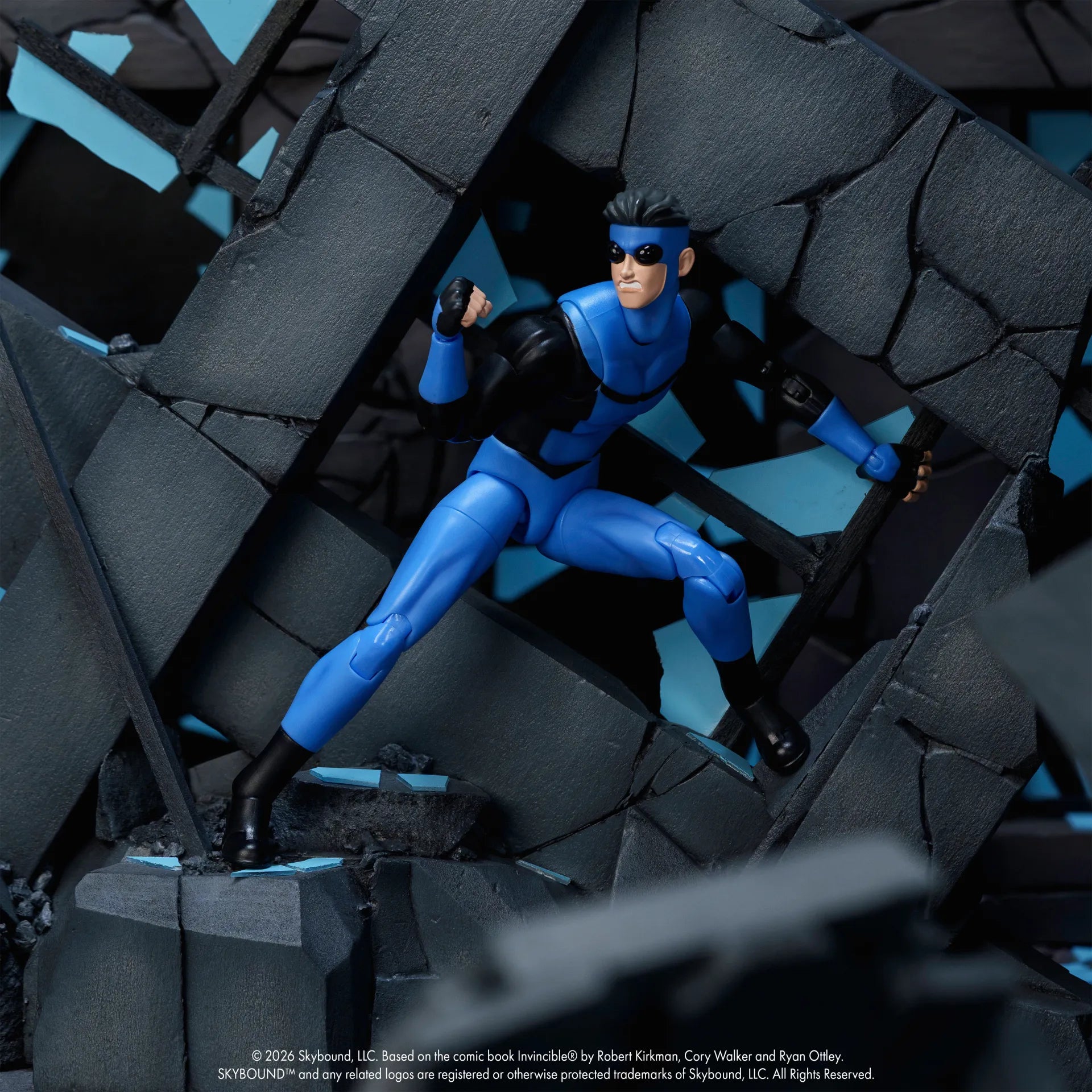 INVINCIBLE INVINCIBLE WITH KID OMNI MAN & CONQUEST LIMITED ACTION FIGURE SET(3)