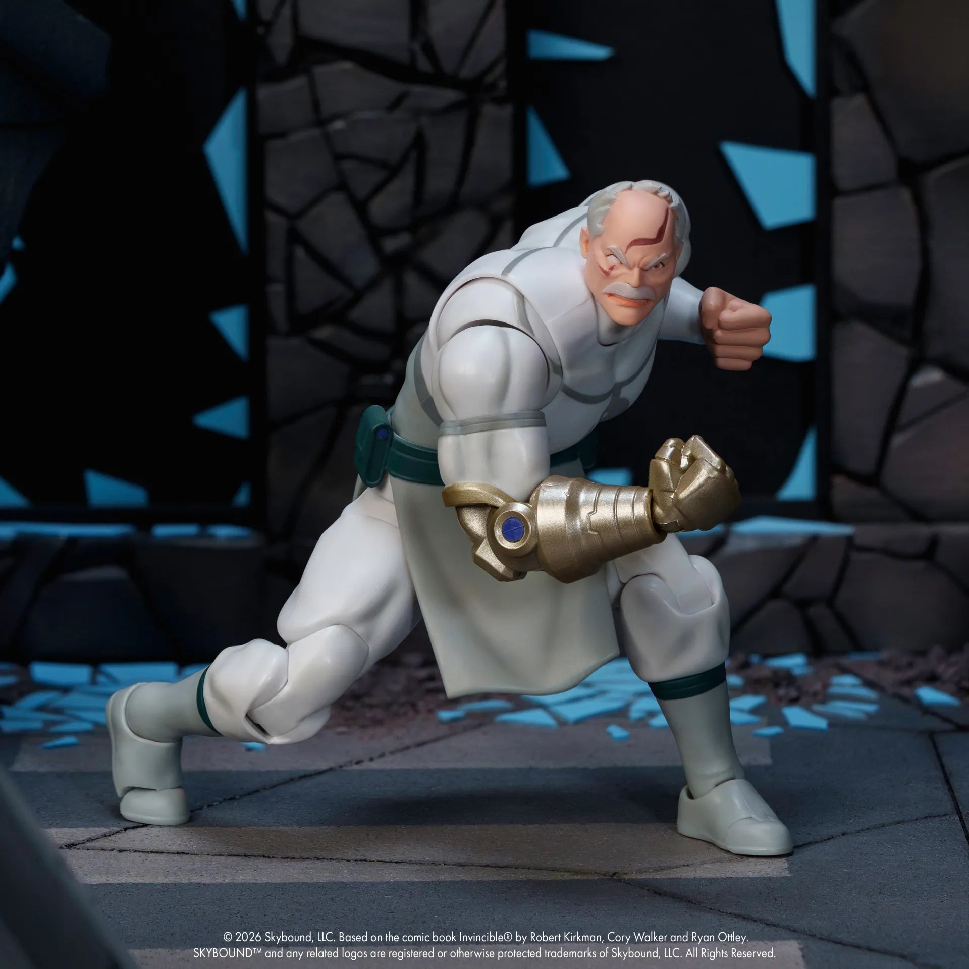 INVINCIBLE INVINCIBLE WITH KID OMNI MAN & CONQUEST LIMITED ACTION FIGURE SET(3)