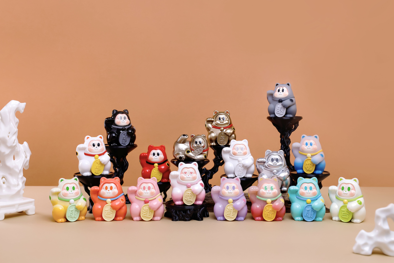 SLLO - Good Fortune - Display of 12 Mini Figures 6cm - Mystery Box
