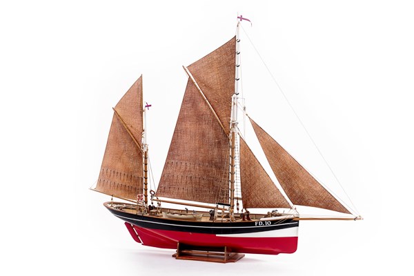 1:50 FD 10 Yawl -Wooden hull