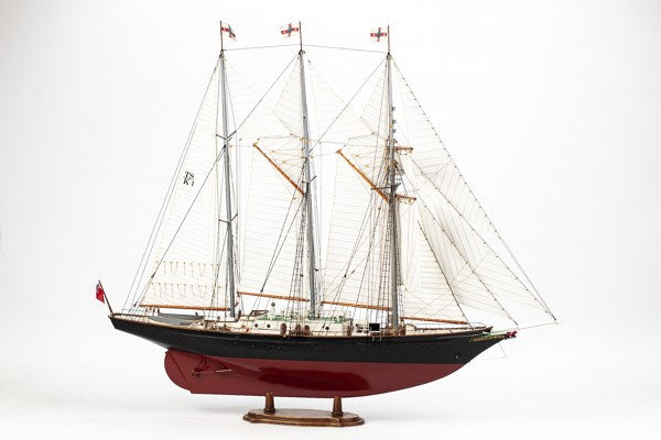 1:75 Sir Winston Churchill -Wooden hull