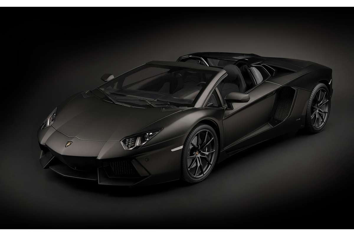 Lamborghini Aventador LP700-4 Roadster Nero Nemesi