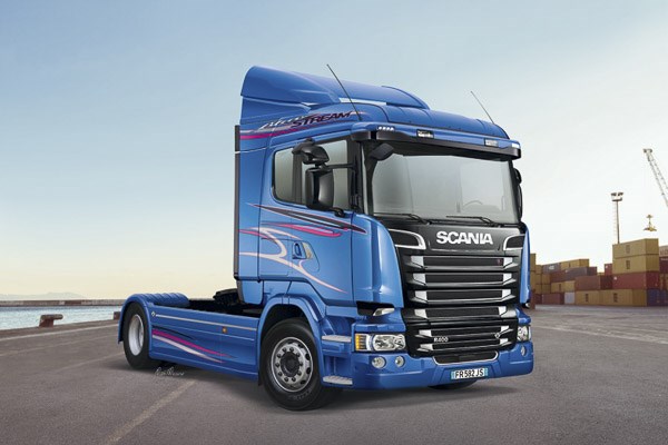 1:24 Scania R400 Streamline (Flat Roof)