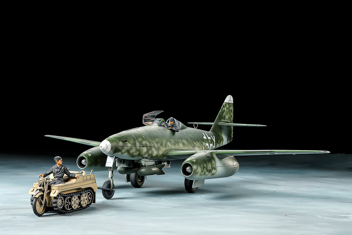 1/48 Messerschmitt Me262 A-2a w/Kettenkraftrad