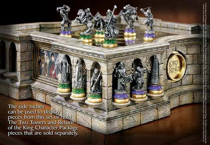 LOTR CHESS SET
