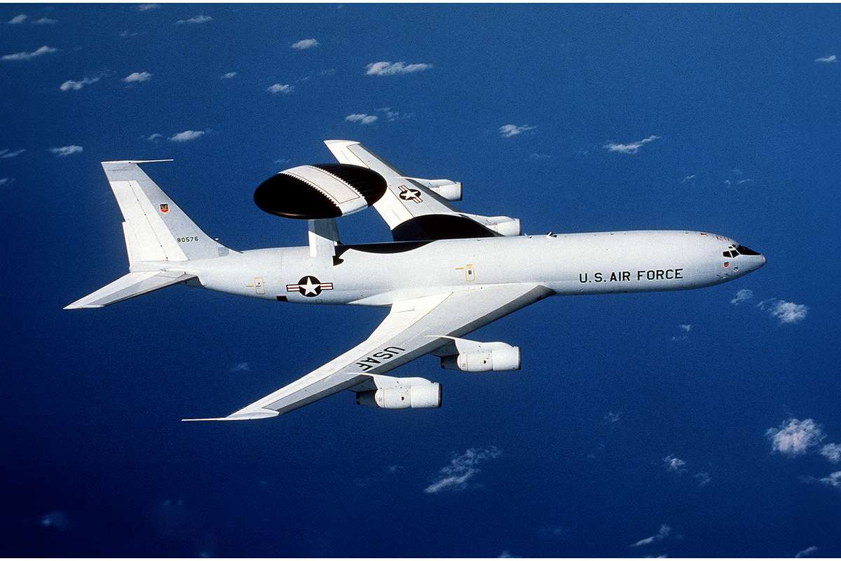 Boeing E-3A 1:144