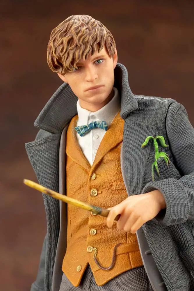 FB CRIMES GRINDELWALD SCAMANDER ARTFX+