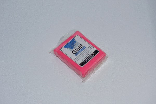 Cernit 922 Neon light 56g pink (fuschia)