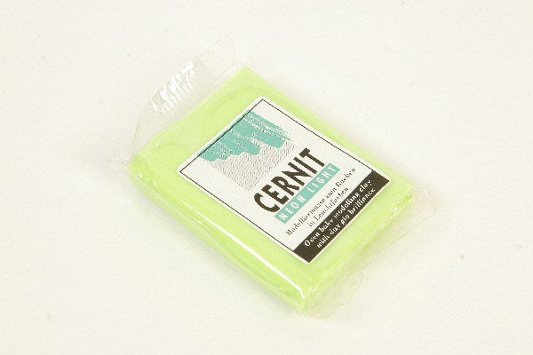 Cernit 600 Neon light  56g grøn