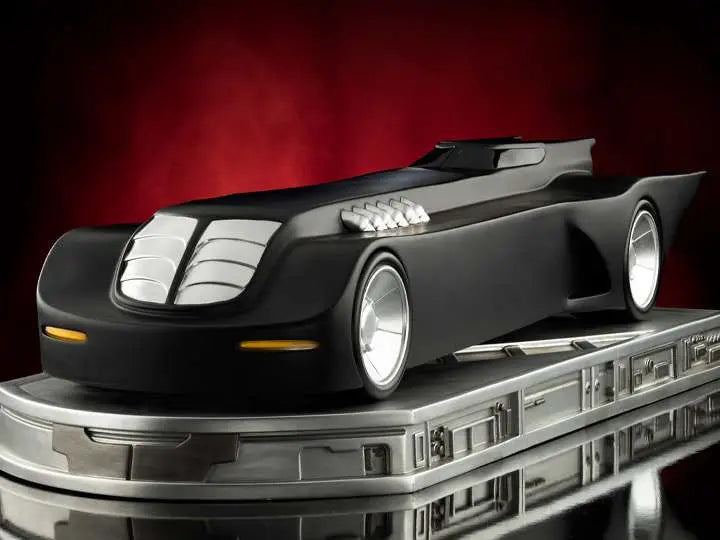 BATMAN TAS BATMOBILE 1/10 STATUE