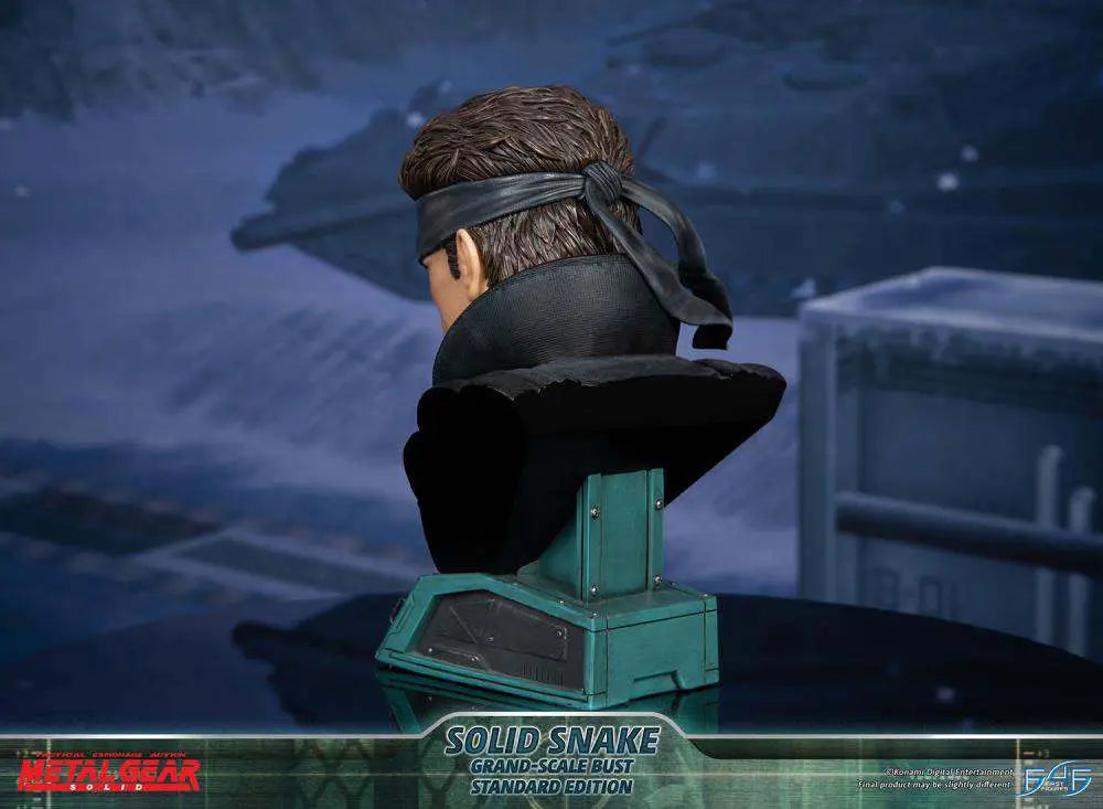 MGS SOLID SNAKE SCALED BUST