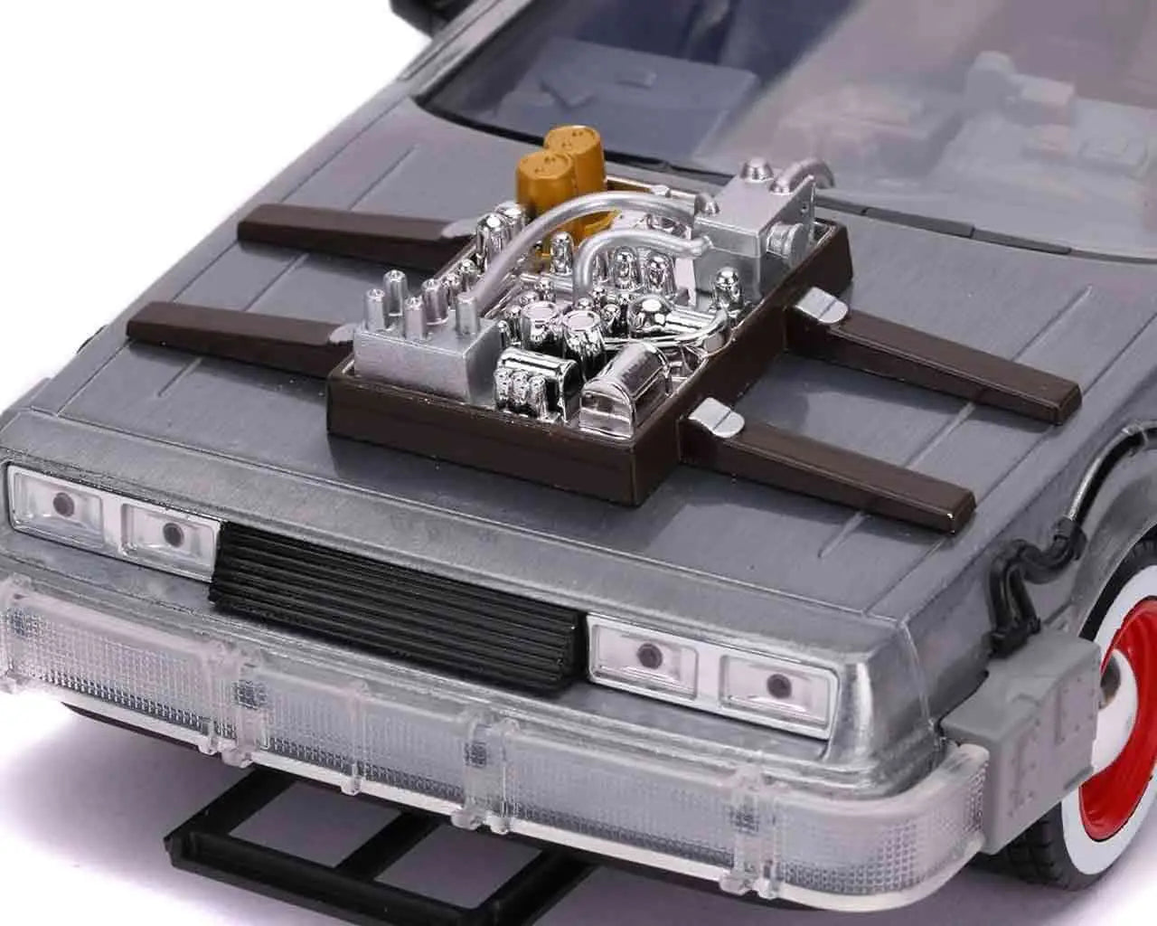BACK TO THE FUTURE 3 1982 DELOREAN LIGHTS 1/24 DIE-CAST MODEL
