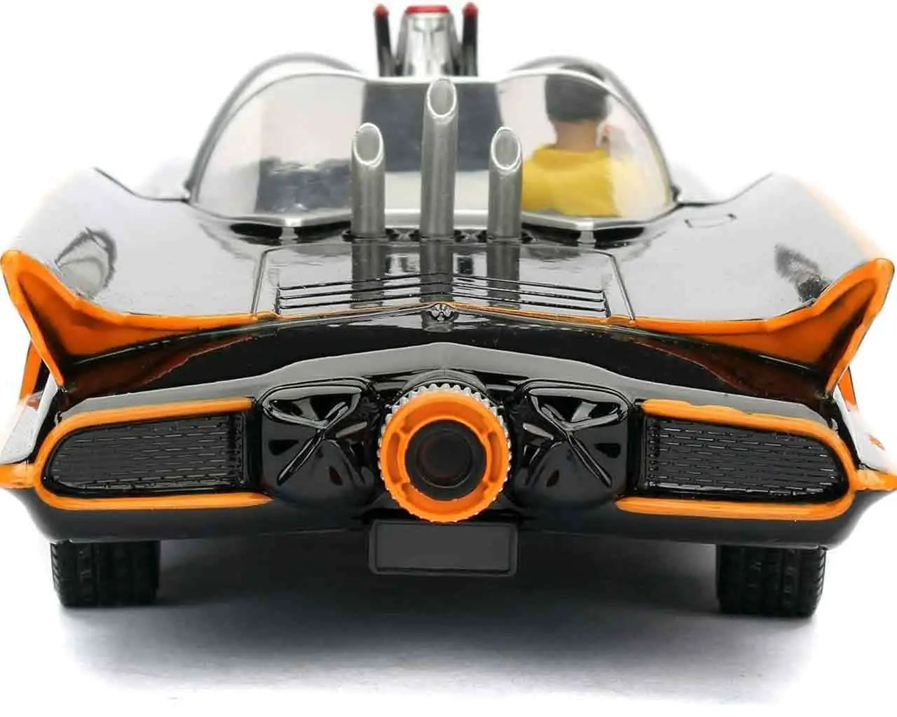 BATMAN 1966 BATMOBILE & BATMAN 1/24 DCM