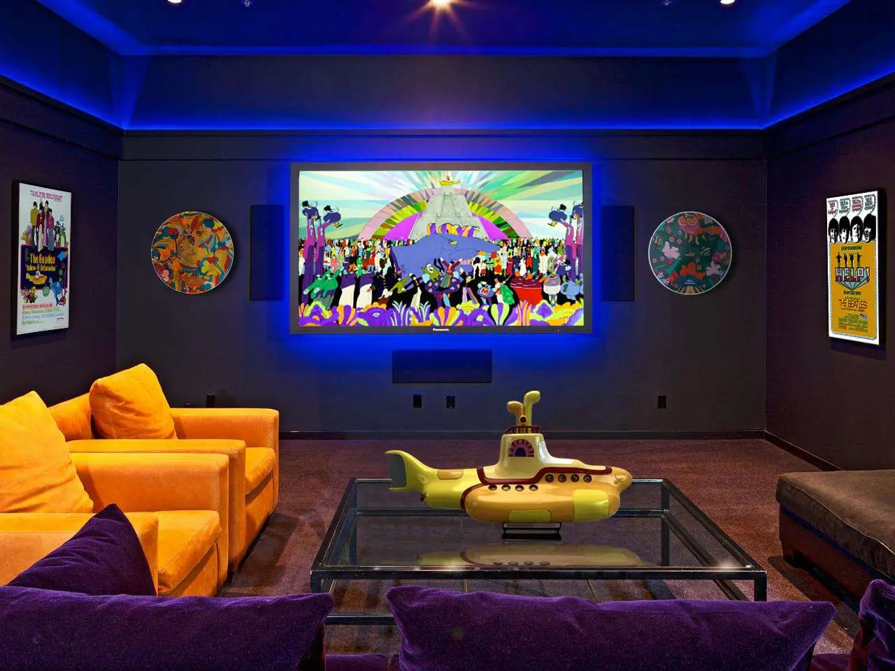 THE BEATLES YELLOW SUBMARINE STUDIO SCALE MODEL