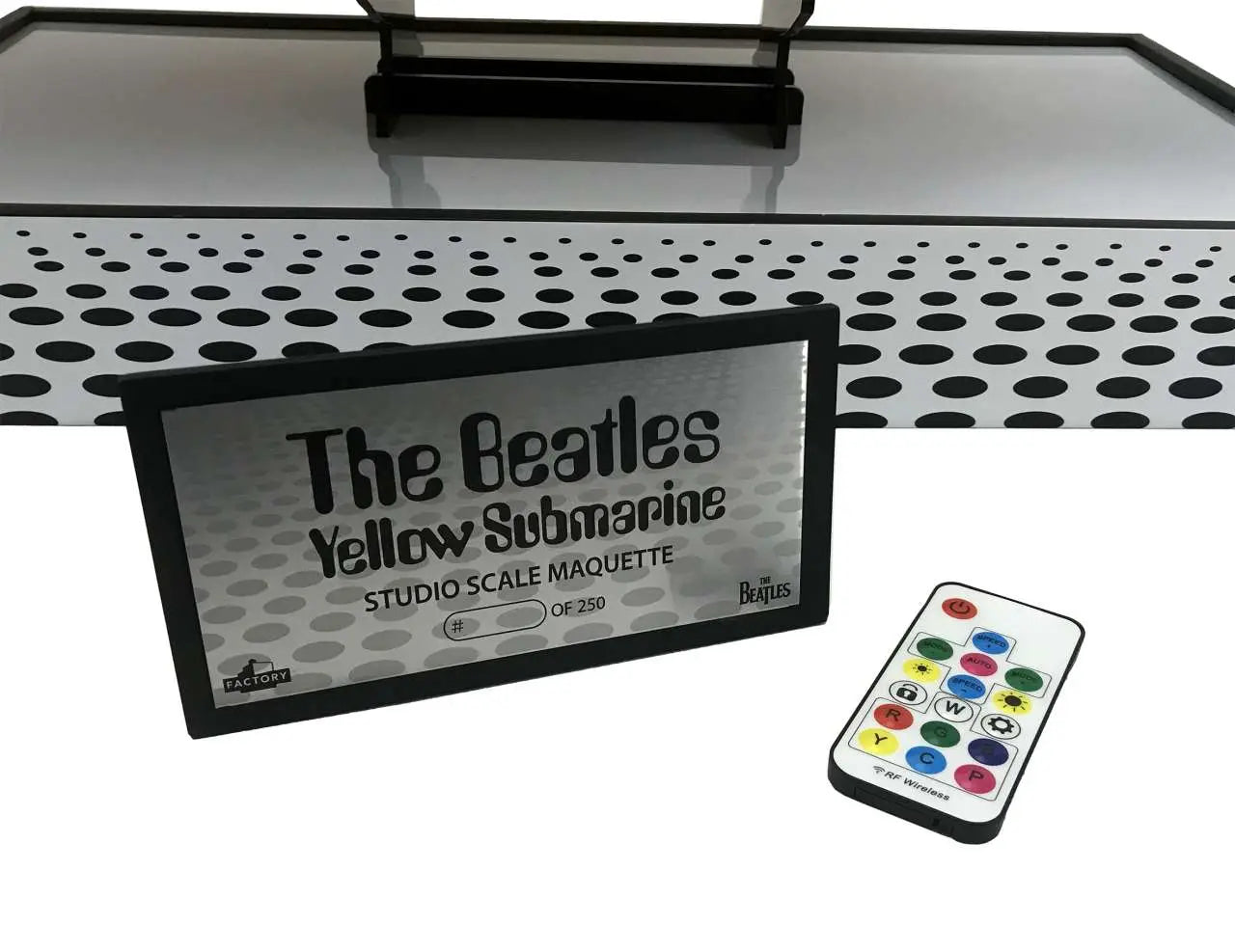 THE BEATLES YELLOW SUBMARINE STUDIO SCALE MODEL