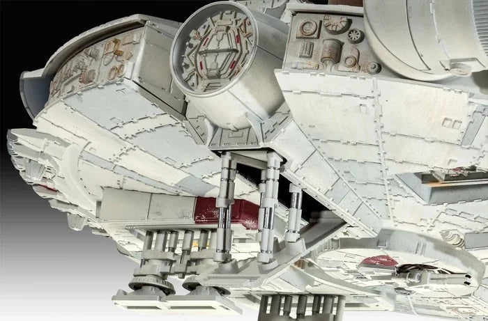 STAR WARS A NEW HOPE - Millennium Falcon - Model Kit 1/72