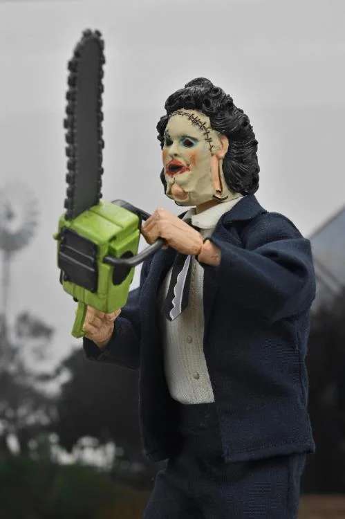MASSACRE A LA TRONCONNEUSE -Leatherface "Pretty Woman" - Figurine 20cm