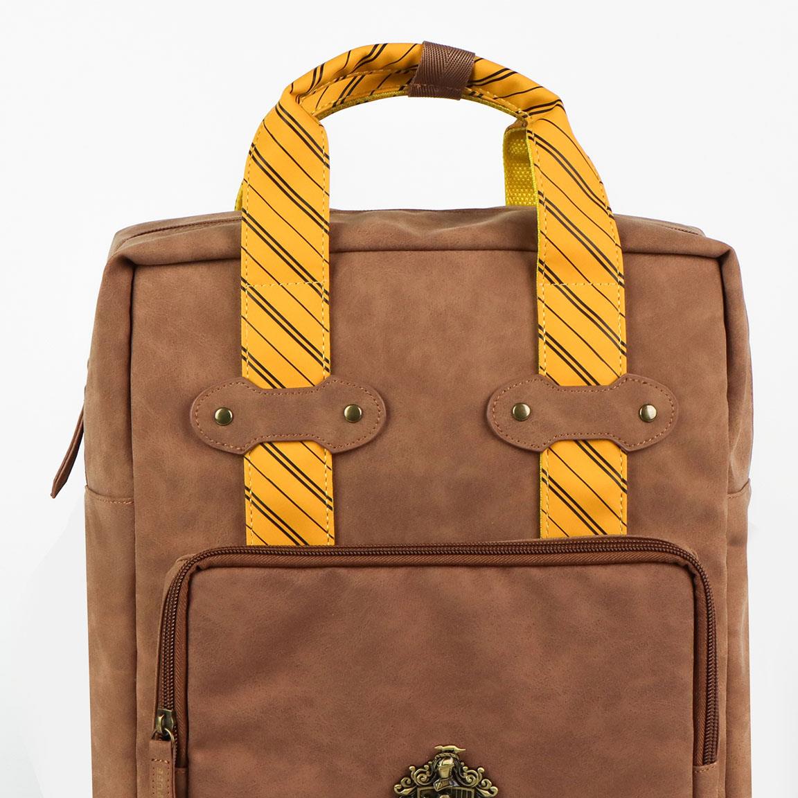 HARRY POTTER - Hufflepuff - Casual Backpack - 35x27x18cm