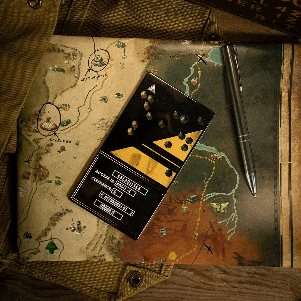 FALLOUT - Nuclear Keycard Replica - Limited Edition