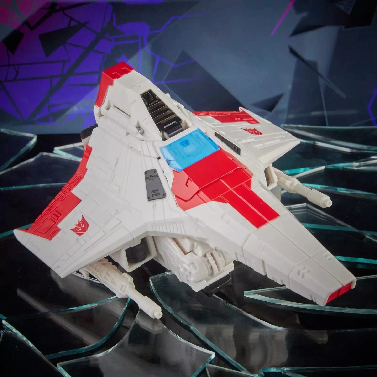 TRANSFORMERS GENERATIONS - Starscream - Figure Shattered Glass 17.5cm