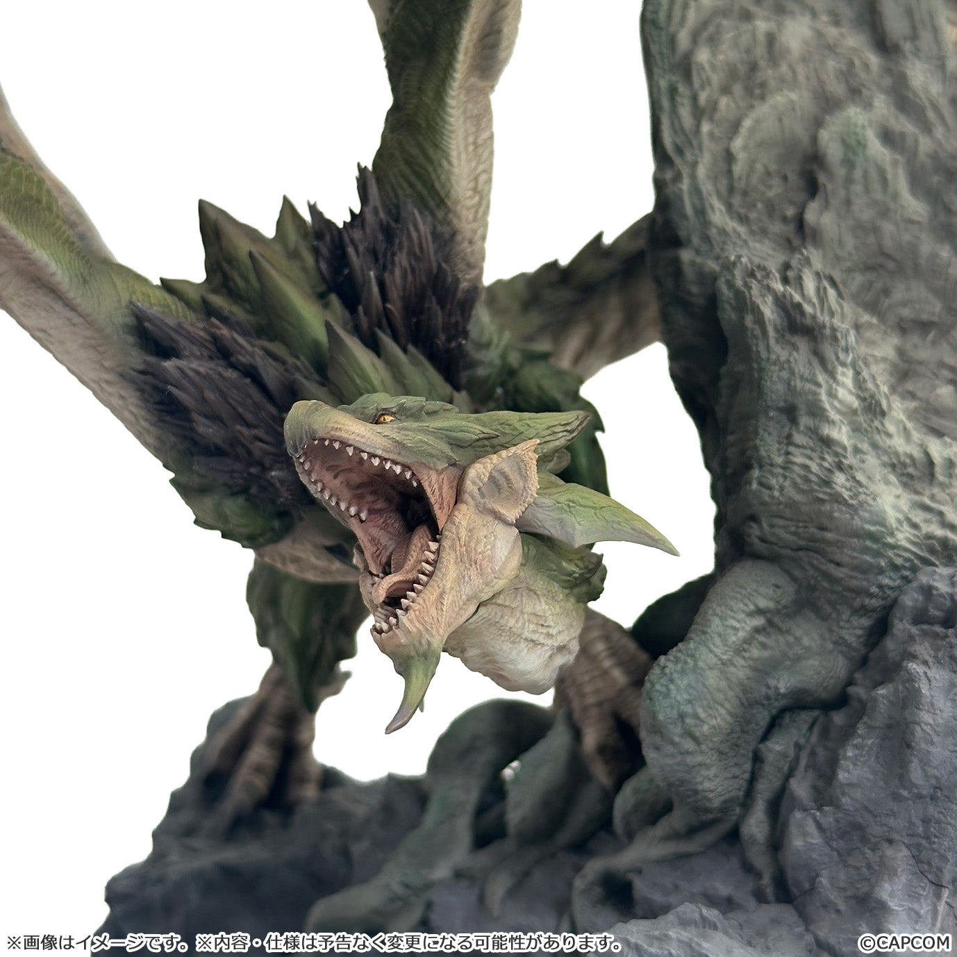 MONSTER HUNTER - Female Fire Wyvern Rathian - Statue 25cm