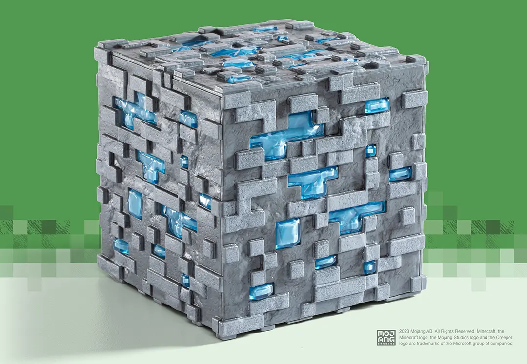 MINECRAFT - Luminous Diamond Ore - Collector Replica 10cm